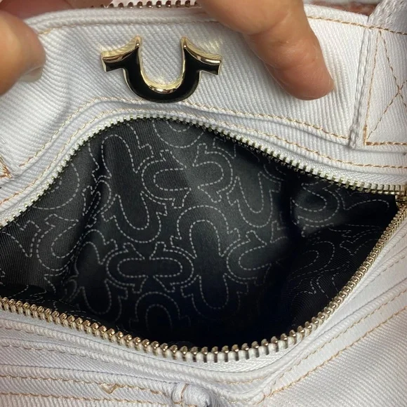 NWT True Religion White Multi Pocket Denim Shoulder Bag - Picture 7 of 13